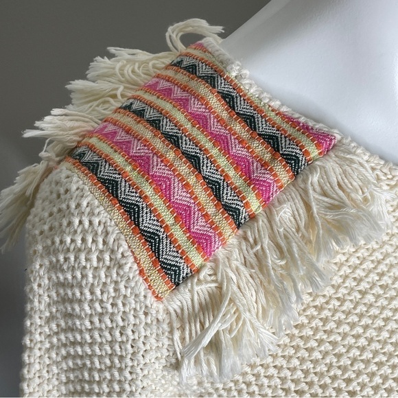 Billabong cream crop sweater with fringe shoulders medium - Picture 4 of 5